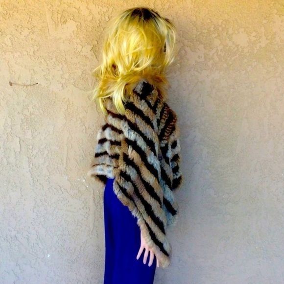 Dino Gaspari Montreal Fur Cape/poncho/sweater EUC - Picture 4 of 8